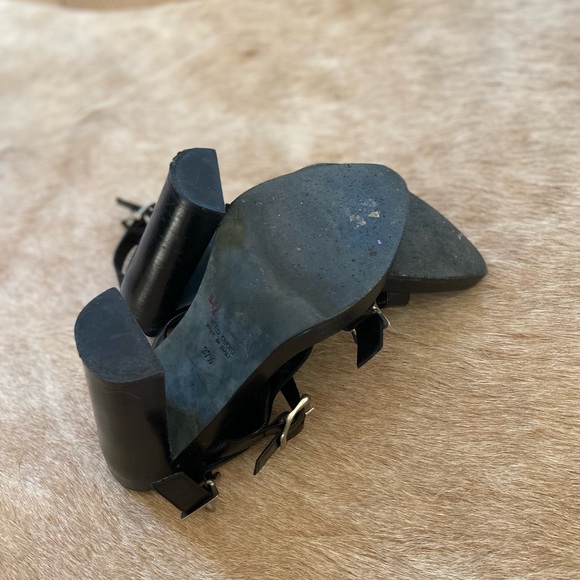 GUC Ann Demeulemeester black leather buckle and block heel 7 1/2 - Picture 7 of 9